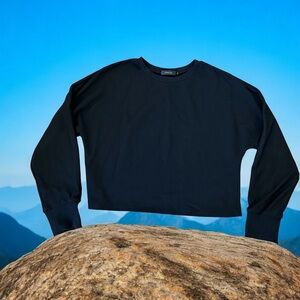 Zesica Women’s Black Long Sleeve Crop Top Size L NWOT